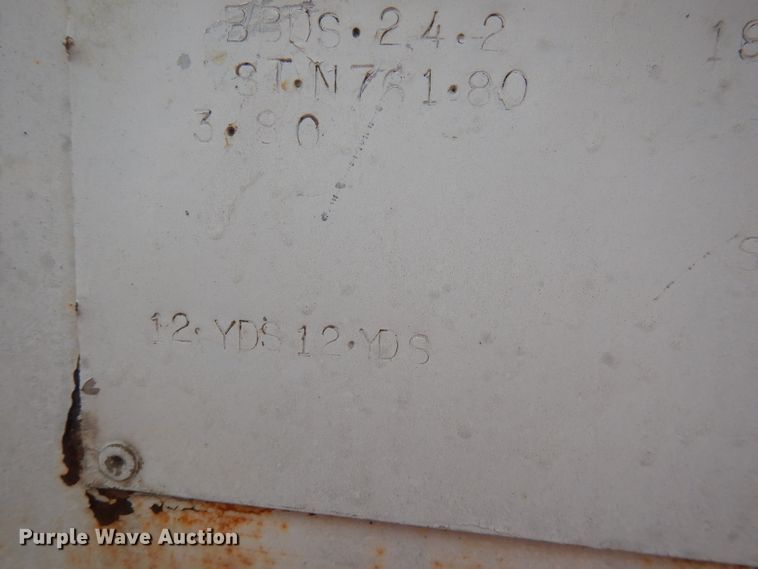 image for item DJ1259 1980 Beall  bottom dump trailer