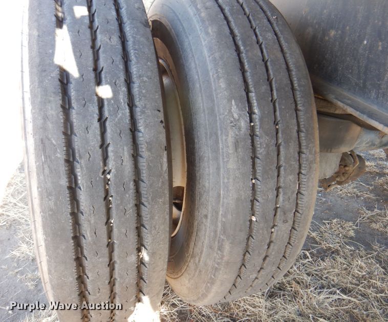 image for item DK8740 2007 Transcraft Eagle II  flatbed trailer