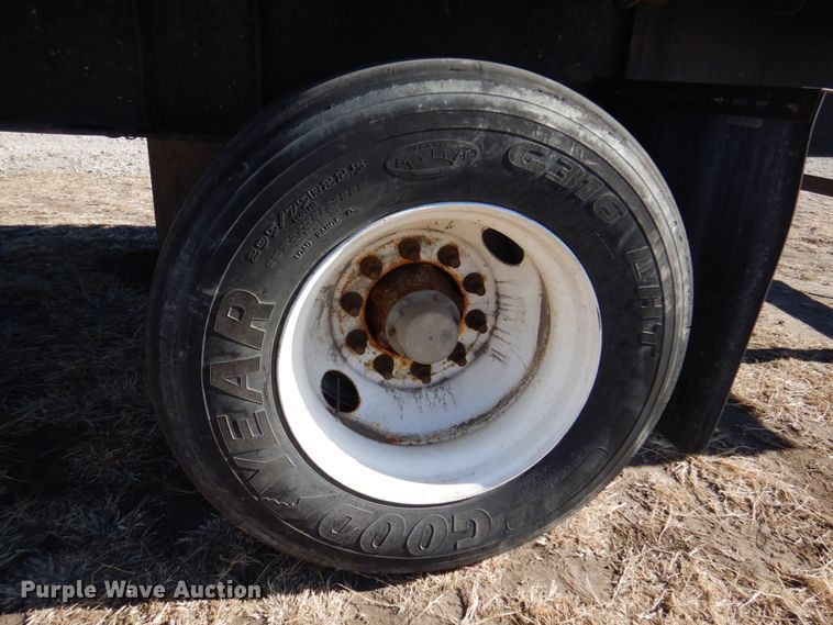 image for item DK8740 2007 Transcraft Eagle II  flatbed trailer