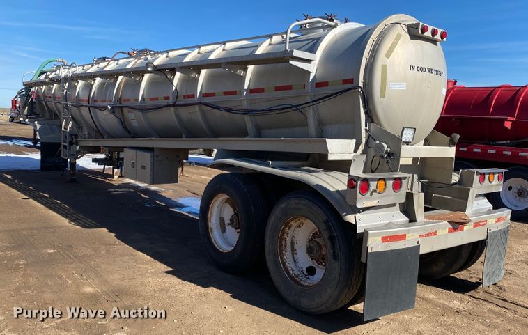 image for item DL1448 2002 Acro  vacuum trailer