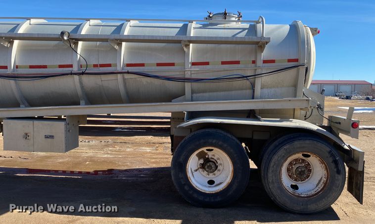 image for item DL1448 2002 Acro  vacuum trailer