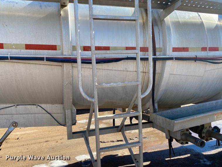 image for item DL1448 2002 Acro  vacuum trailer