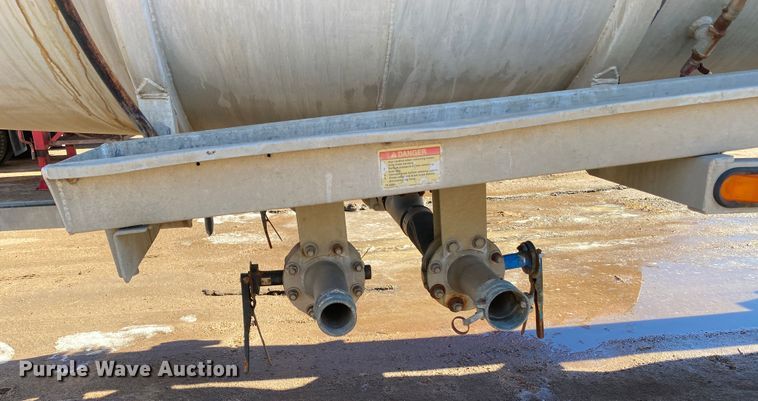 image for item DL1448 2002 Acro  vacuum trailer