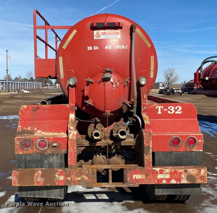 image for item DL1449 2006 Dragon  vacuum trailer