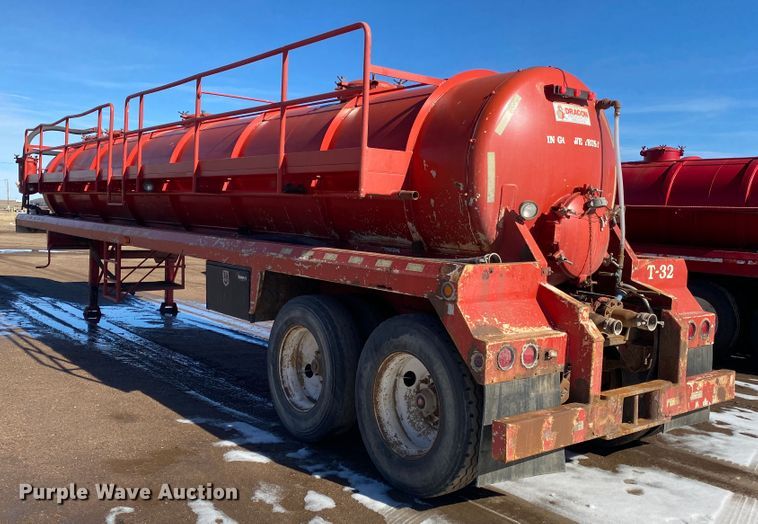 image for item DL1449 2006 Dragon  vacuum trailer