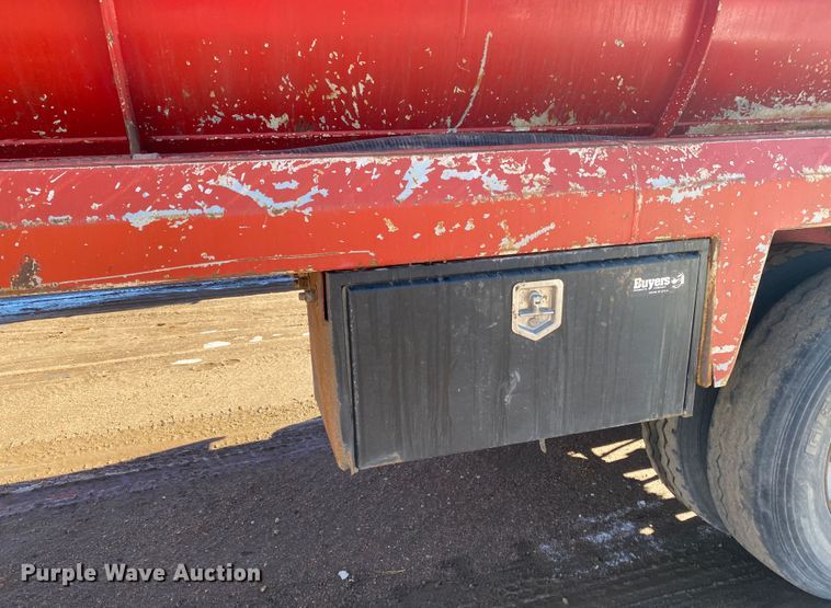 image for item DL1449 2006 Dragon  vacuum trailer