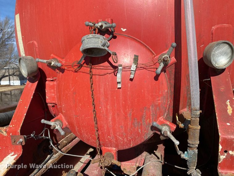 image for item DL1449 2006 Dragon  vacuum trailer