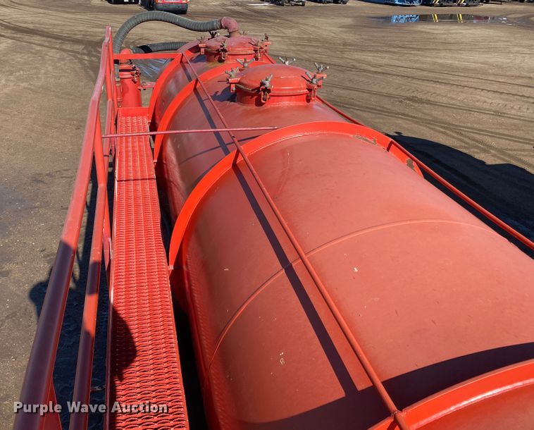 image for item DL1449 2006 Dragon  vacuum trailer