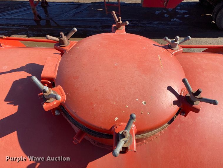 image for item DL1449 2006 Dragon  vacuum trailer