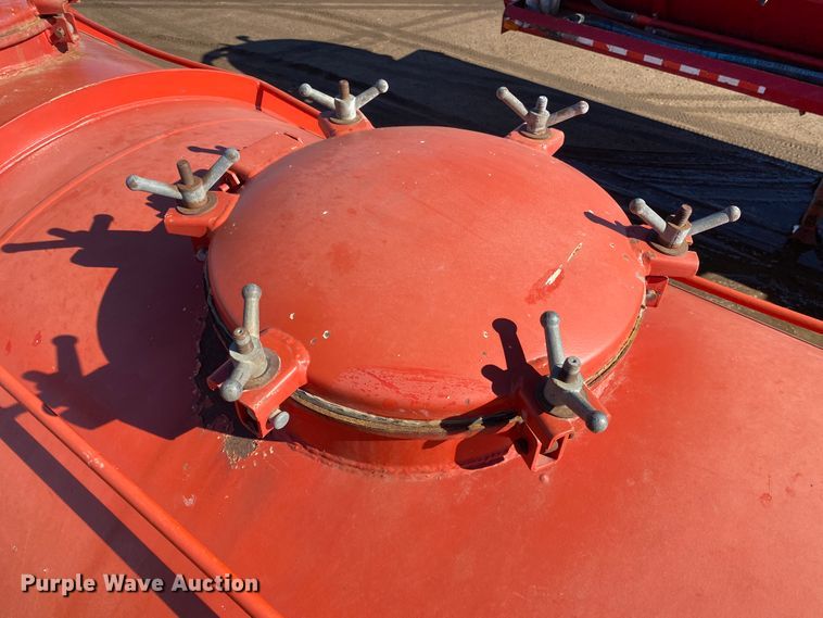 image for item DL1449 2006 Dragon  vacuum trailer