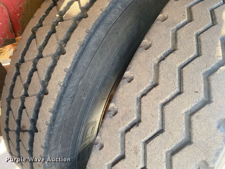 image for item DL1449 2006 Dragon  vacuum trailer