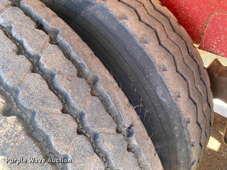 image for item DL1449 2006 Dragon  vacuum trailer