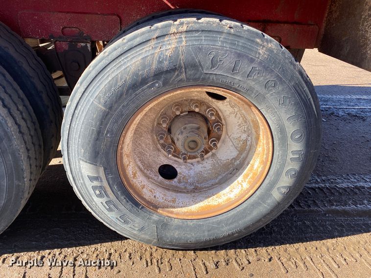 image for item DL1449 2006 Dragon  vacuum trailer