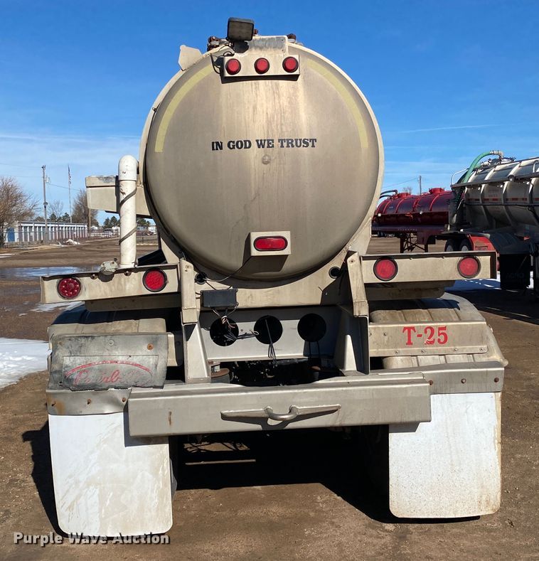 image for item DL1450 2003 Heil  vacuum trailer