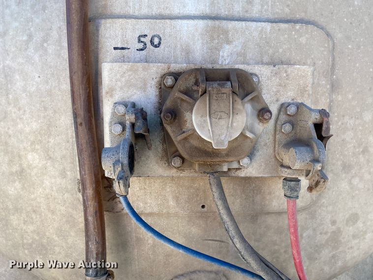 image for item DL1450 2003 Heil  vacuum trailer