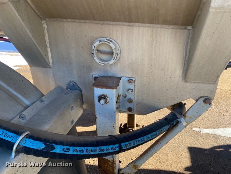 image for item DL1450 2003 Heil  vacuum trailer