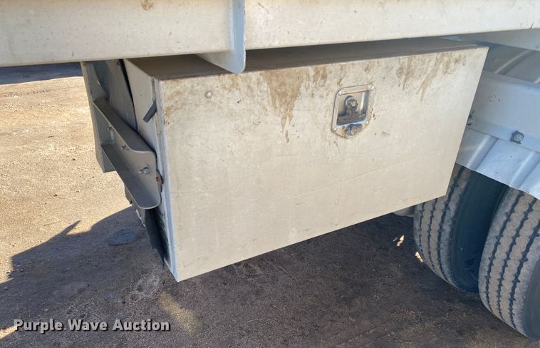image for item DL1450 2003 Heil  vacuum trailer