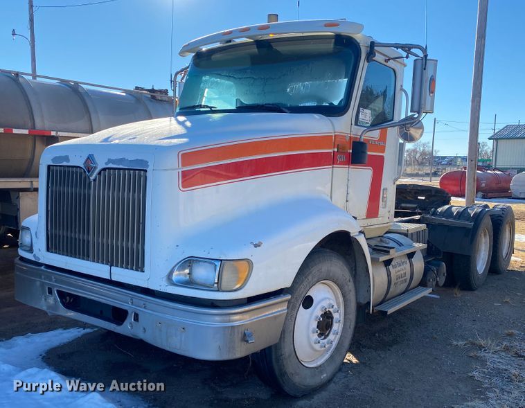 image for item DL1451 2010 International 9200i  semi truck