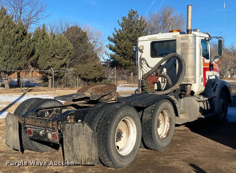 image for item DL1451 2010 International 9200i  semi truck