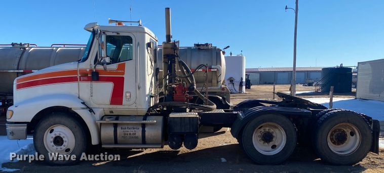 image for item DL1451 2010 International 9200i  semi truck