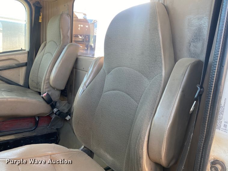 image for item DL1451 2010 International 9200i  semi truck