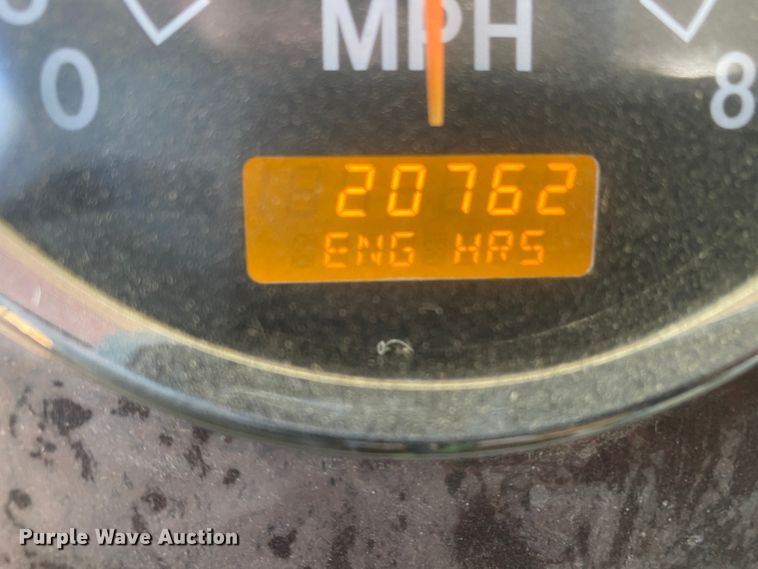 image for item DL1451 2010 International 9200i  semi truck