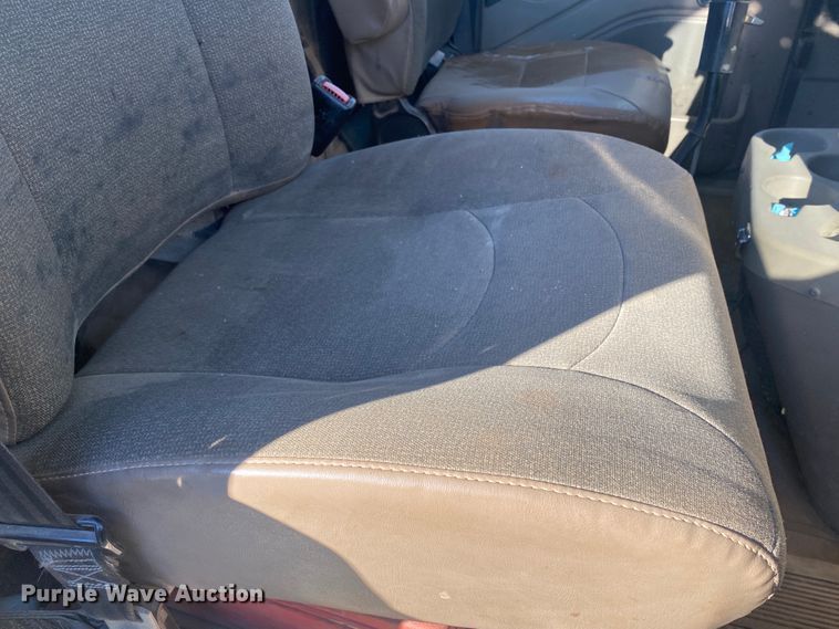 image for item DL1451 2010 International 9200i  semi truck