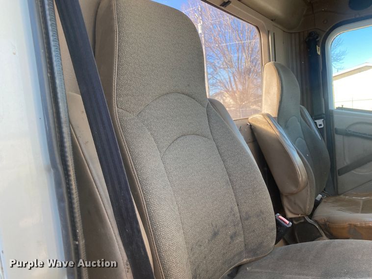 image for item DL1451 2010 International 9200i  semi truck