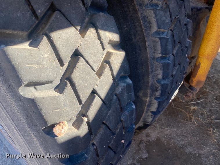 image for item DL1451 2010 International 9200i  semi truck