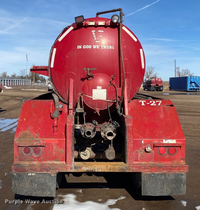 image for item DL1452 2008 VE  vacuum trailer