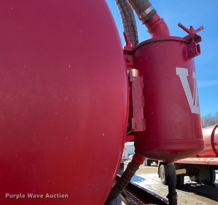 image for item DL1452 2008 VE  vacuum trailer