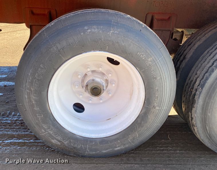 image for item DL1452 2008 VE  vacuum trailer