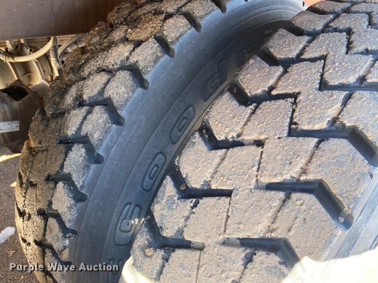 image for item DL1452 2008 VE  vacuum trailer