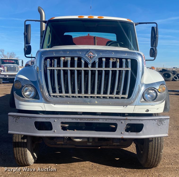 image for item DL1453 2009 International 7600  vacuum truck