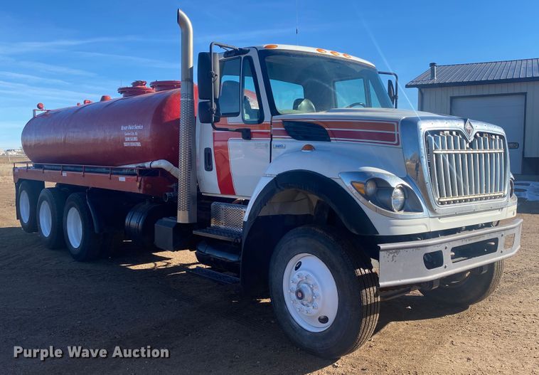 image for item DL1453 2009 International 7600  vacuum truck