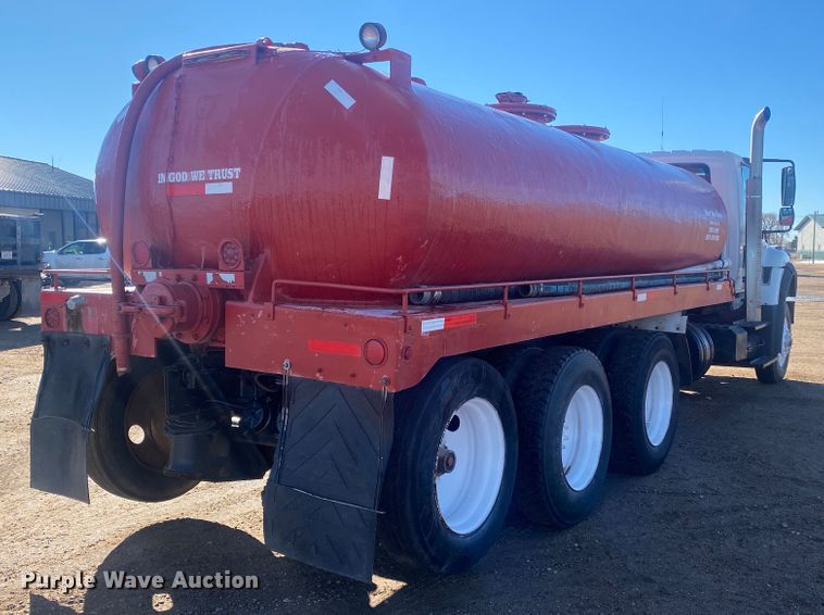 image for item DL1453 2009 International 7600  vacuum truck