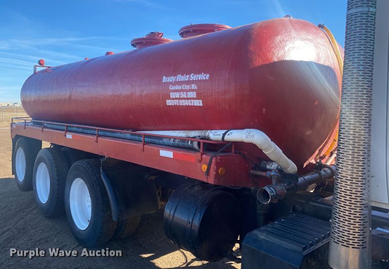 image for item DL1453 2009 International 7600  vacuum truck