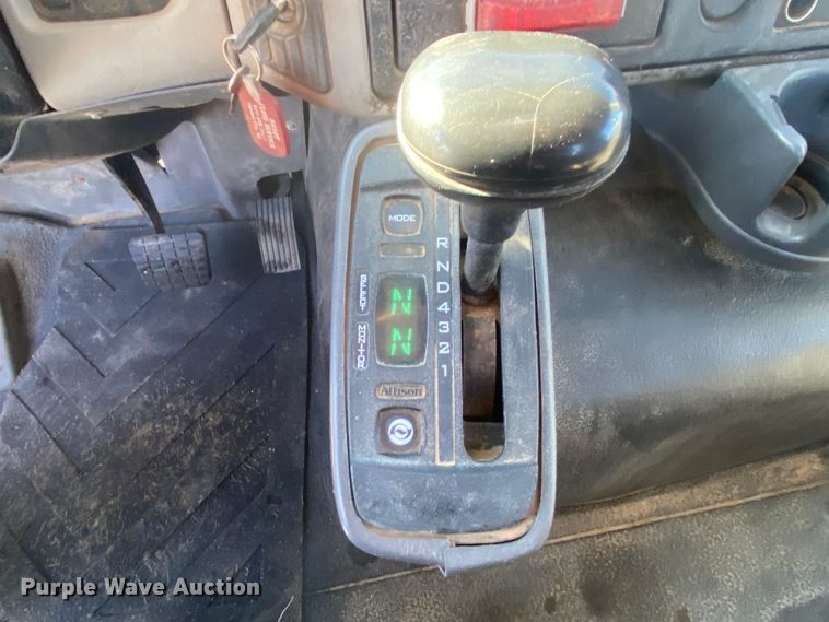 image for item DL1453 2009 International 7600  vacuum truck