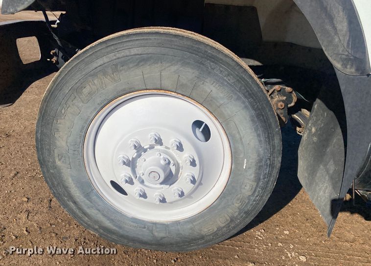 image for item DL1453 2009 International 7600  vacuum truck