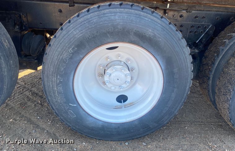 image for item DL1453 2009 International 7600  vacuum truck