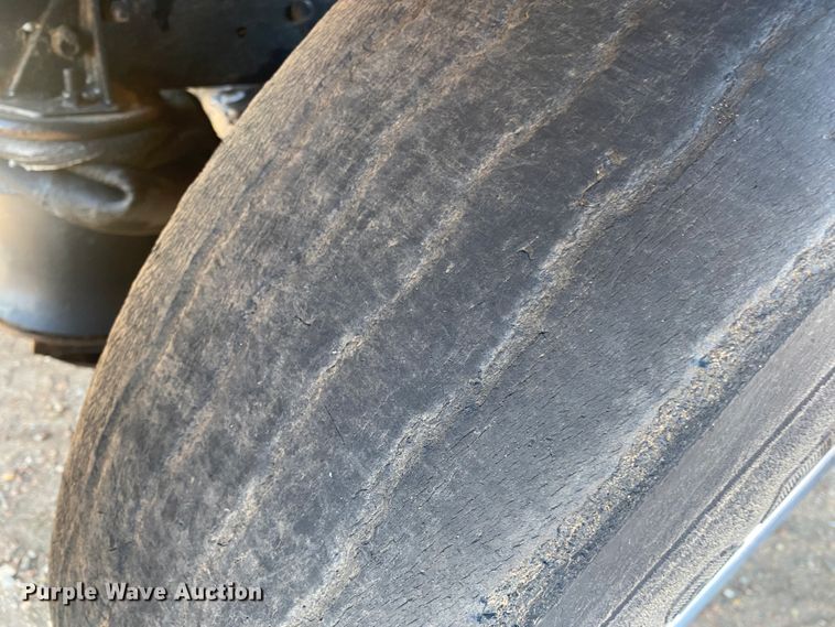 image for item DL1453 2009 International 7600  vacuum truck