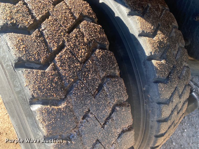 image for item DL1453 2009 International 7600  vacuum truck