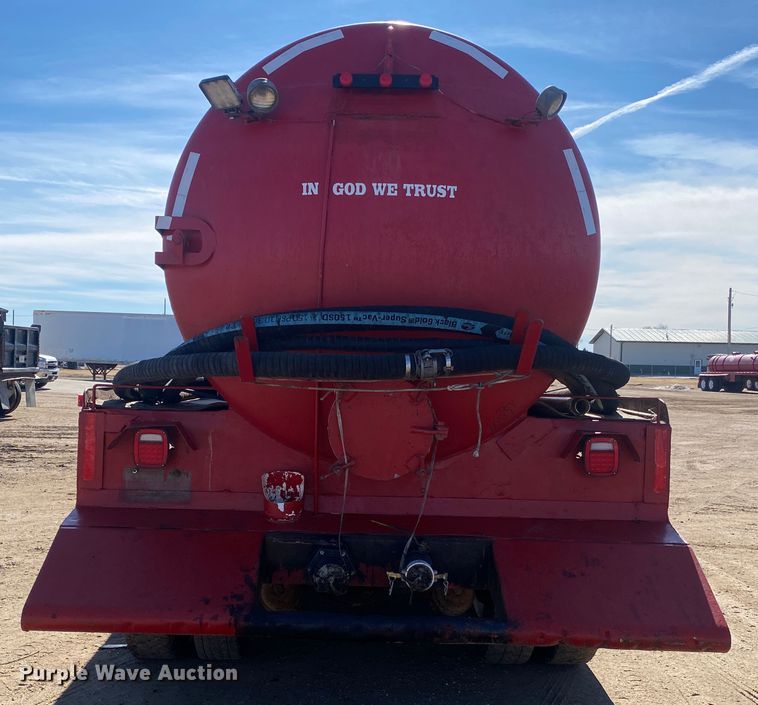 image for item DL1454 1998 International 2674  vacuum truck