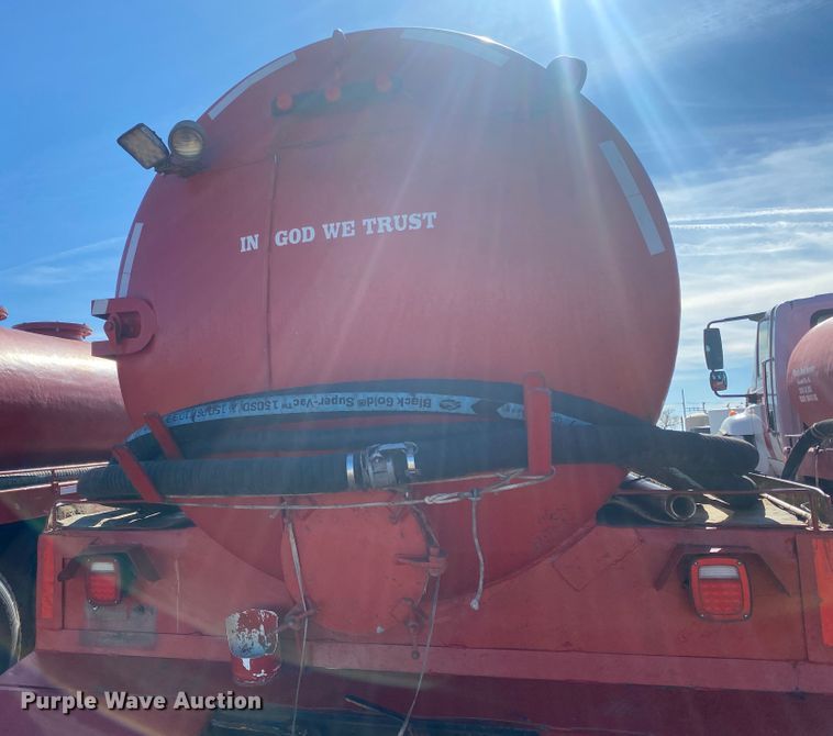 image for item DL1454 1998 International 2674  vacuum truck