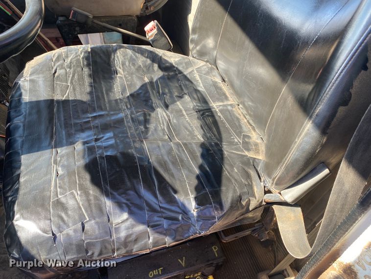 image for item DL1454 1998 International 2674  vacuum truck