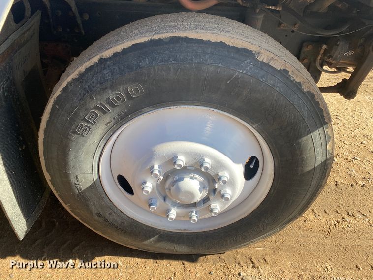 image for item DL1454 1998 International 2674  vacuum truck