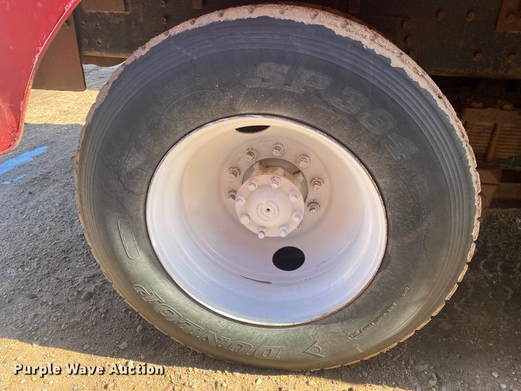 image for item DL1454 1998 International 2674  vacuum truck