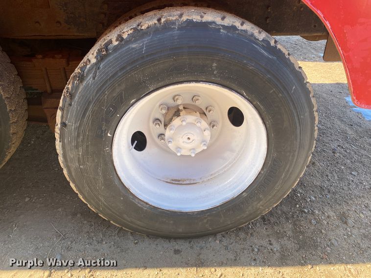 image for item DL1454 1998 International 2674  vacuum truck