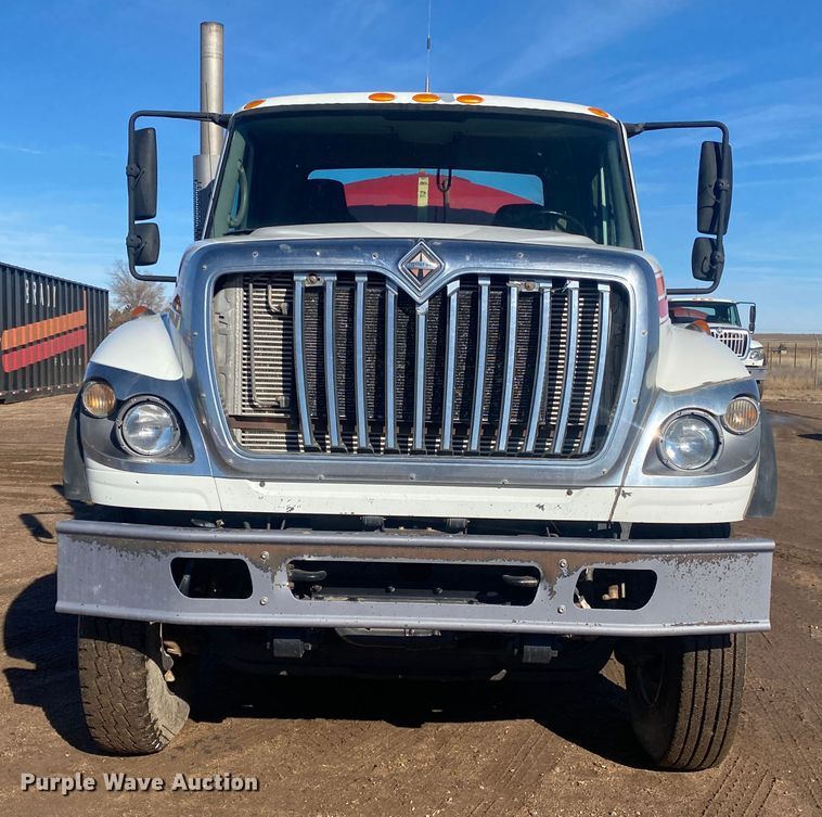 image for item DL1455 2008 International 7600  vacuum truck