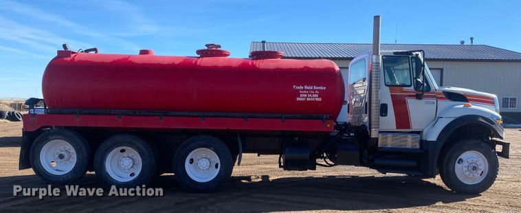 image for item DL1455 2008 International 7600  vacuum truck